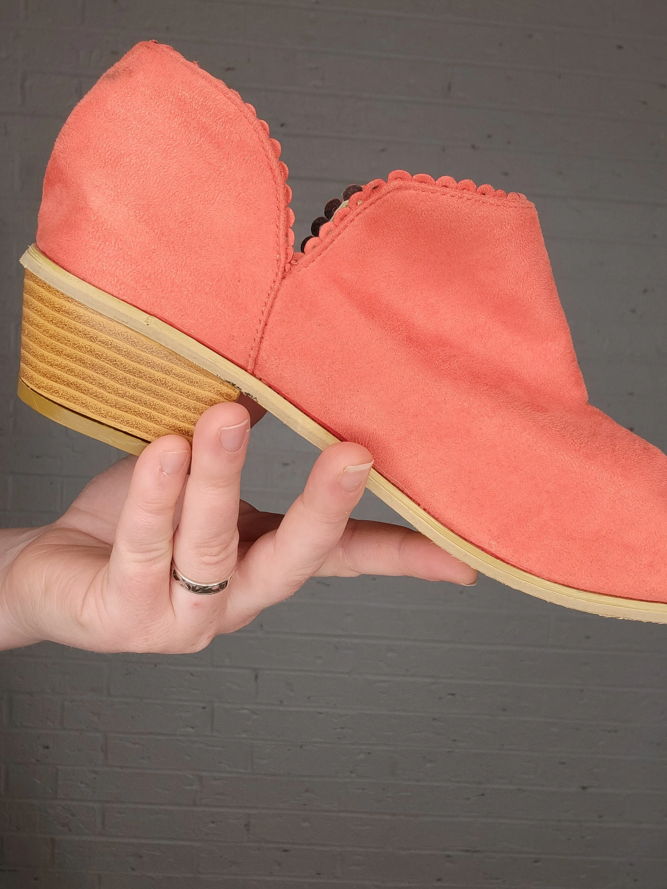 Size 9 - Pink Suade Flats